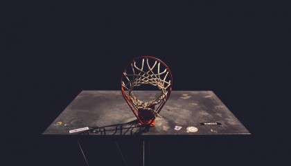 海星体育_38岁法布雷加斯引领科莫缔造12场不败神话，积分追平国际米兰，意甲领头羊罗马面临挑战